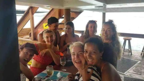 Mana Lagoon Backpackers Екстериор снимка